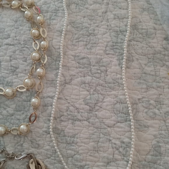 Necklace/Bracelet Bundle - Picture 4 of 6